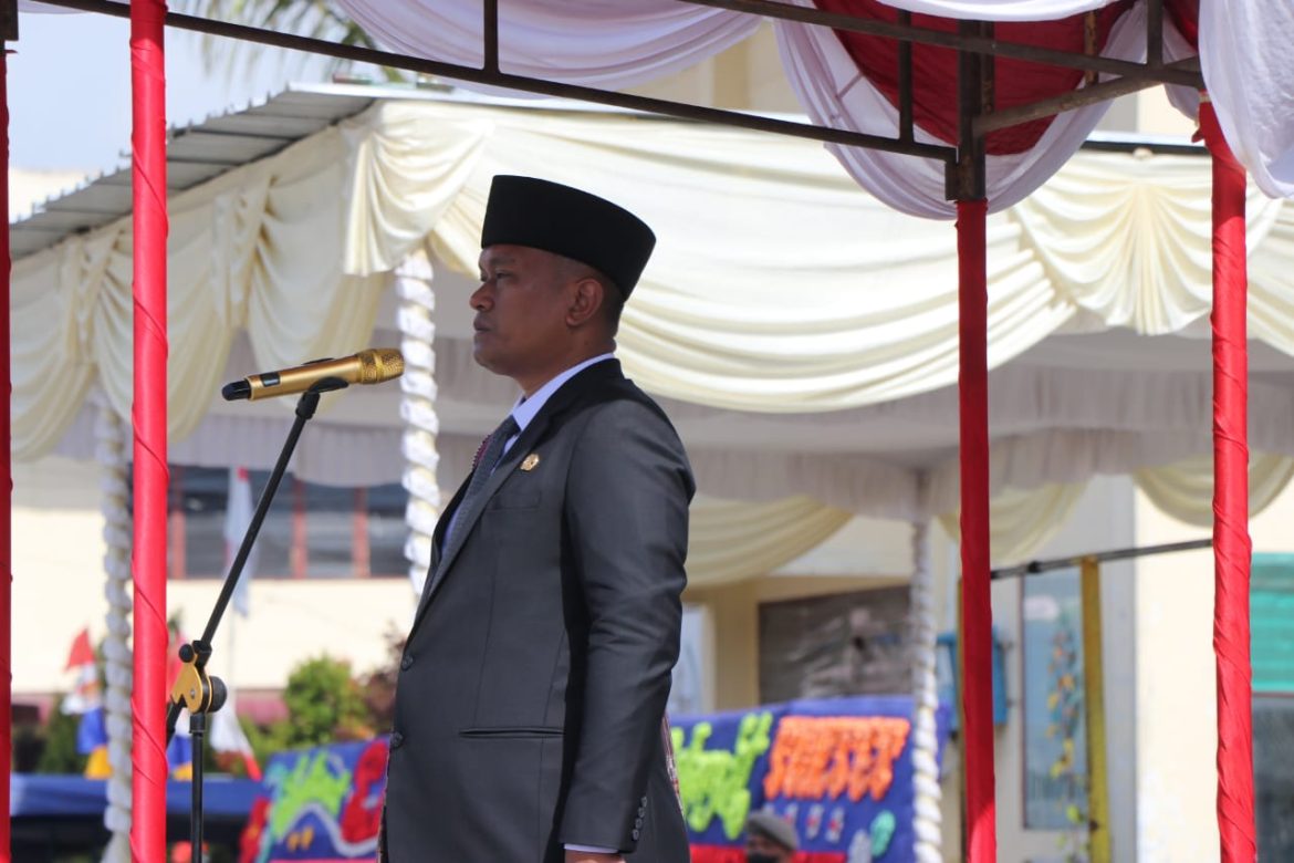 Bupati Toba Bacakan Pidato Menteri Pendidikan Dasar dan Menengah pada Upacara Hardiknas*