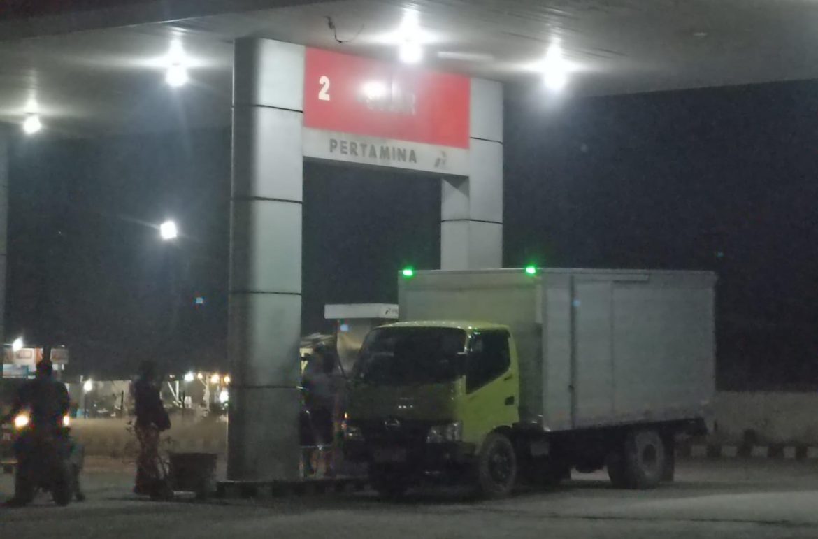 Lapor pak Kapolres Serdang Bedagai SPBU SEIJINGGI 14.206.1106.diduga tempat mafia BBM solar bersubsidi.