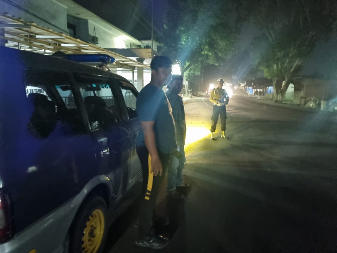 Cegah Kejahatan Jalanan Dan Premanisme, Polsek Tanjung Pura Gelar Patroli Malam