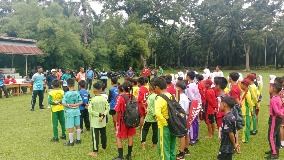 Seleksi 02SN Tingkat Sekolah Dasar Negeri se Kecamatan Secanggang di Lapangan Bolah Kaki Cinta Raja.
