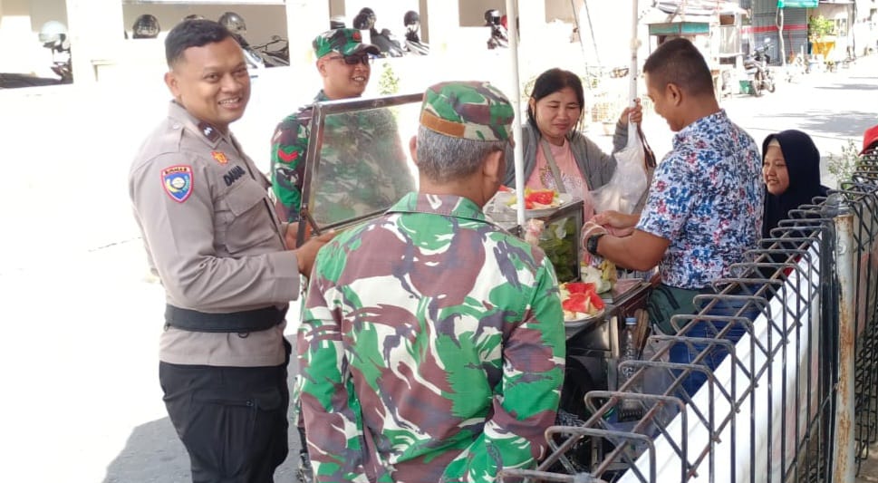 Babinsa Kratonan datangi Pelaku UMKM di Wilayah Binaan