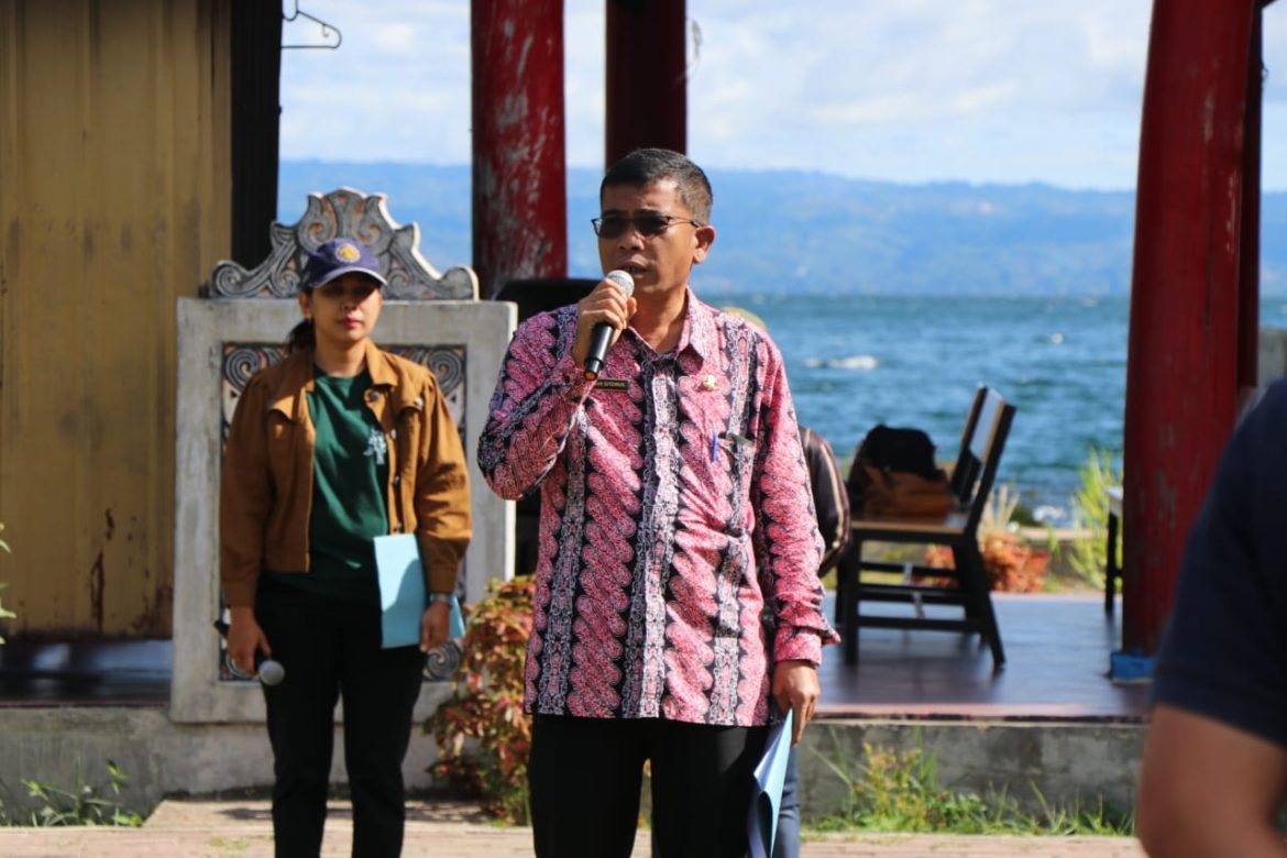 Peringati Hari Lingkungan Hidup, Pemkab Toba Gelar Bersih Sampah dan Penanaman Pohon di Meat