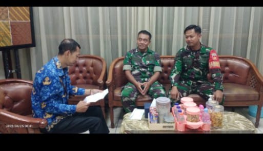Babinsa Serengan Bersama Lurah Koordinasi Bahas Tingkatkan Kerja Sama Yang Baik