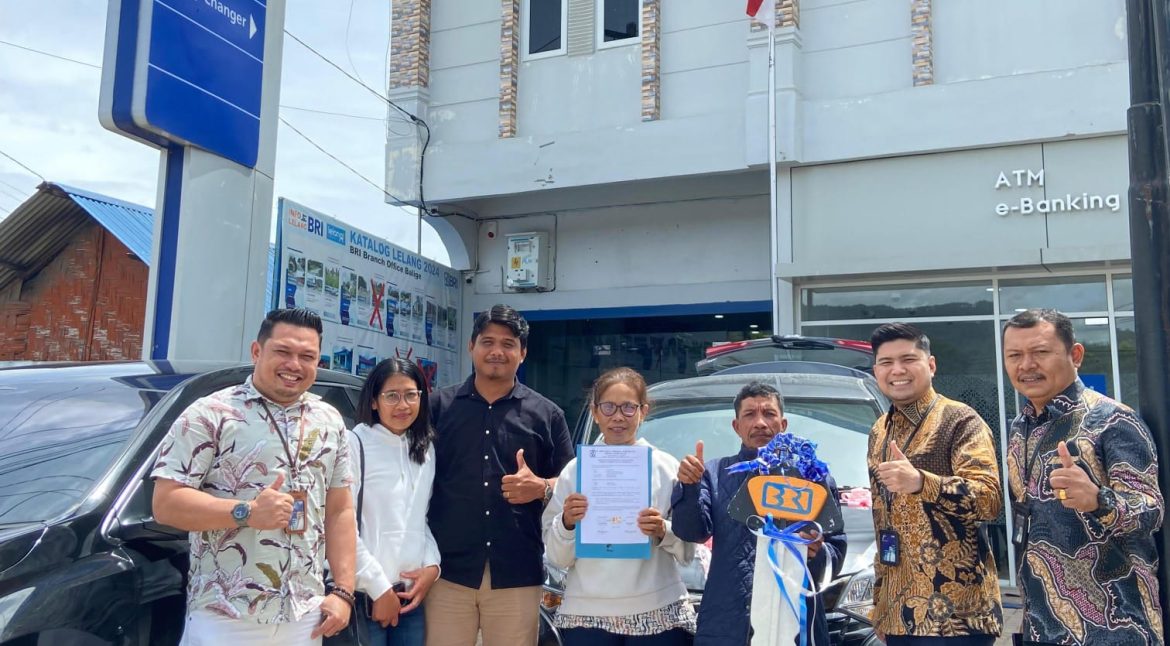 Nasabah BRI Unit Pangururan Cabang Balige Terima Hadiah Utama Undian Simpedes