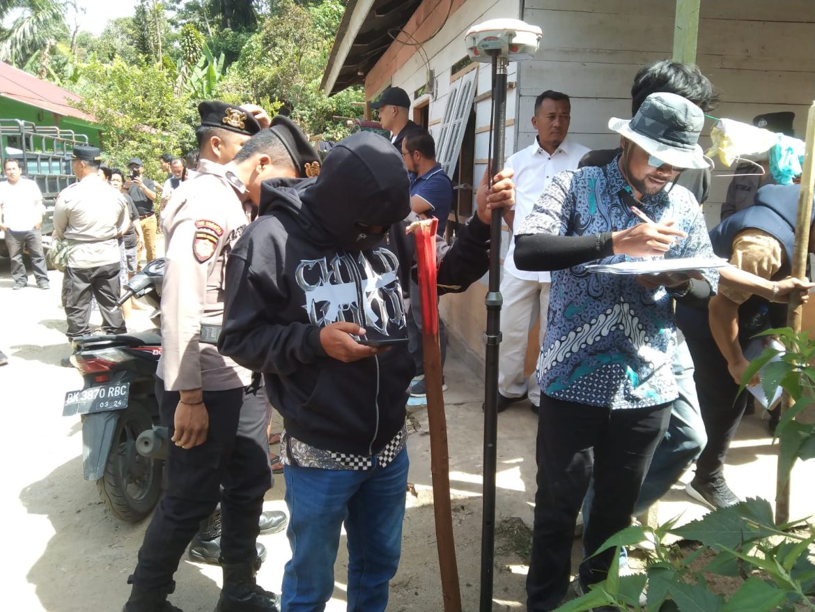 Proses Konstatering Lahan Perkara Di Desa Sionggang Utara Aman Dan Kondusif.