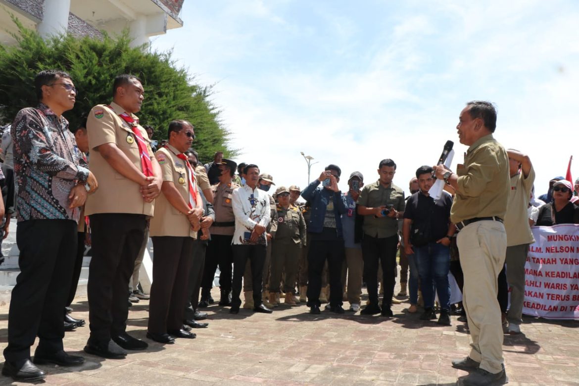 Perkara Tanah, Warga Aliansi Saparang Minta Forkopimda Lakukan Supervisi, Bupati Toba : Kami Segera Duduk Bersama Untuk Tentukan Langkah