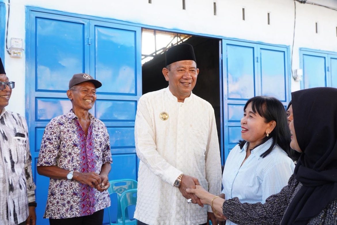 Syah Afandin Serahkan Kunci Ruko Korban Kebakaran: Wujud Kepedulian dan Gotong Royong Warga Bahorok