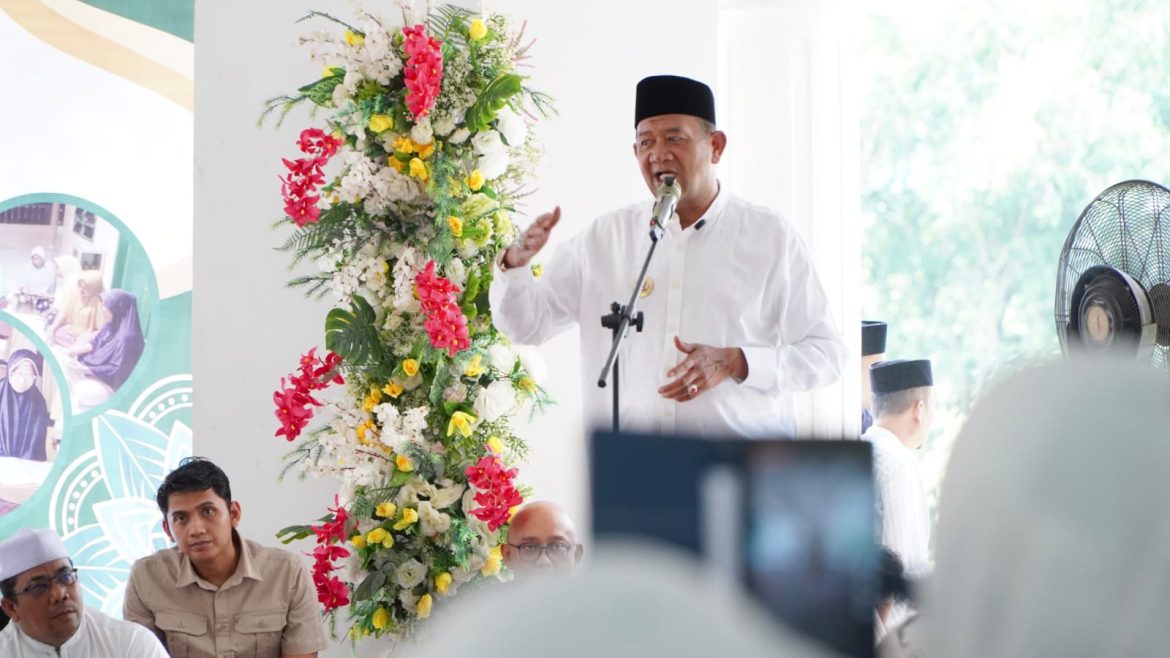 Bupati Langkat Syah Afandin Zikir Akbar Bersama Masyarakat, Haru Dengarkan Lansia Baca Al-Qur’an.