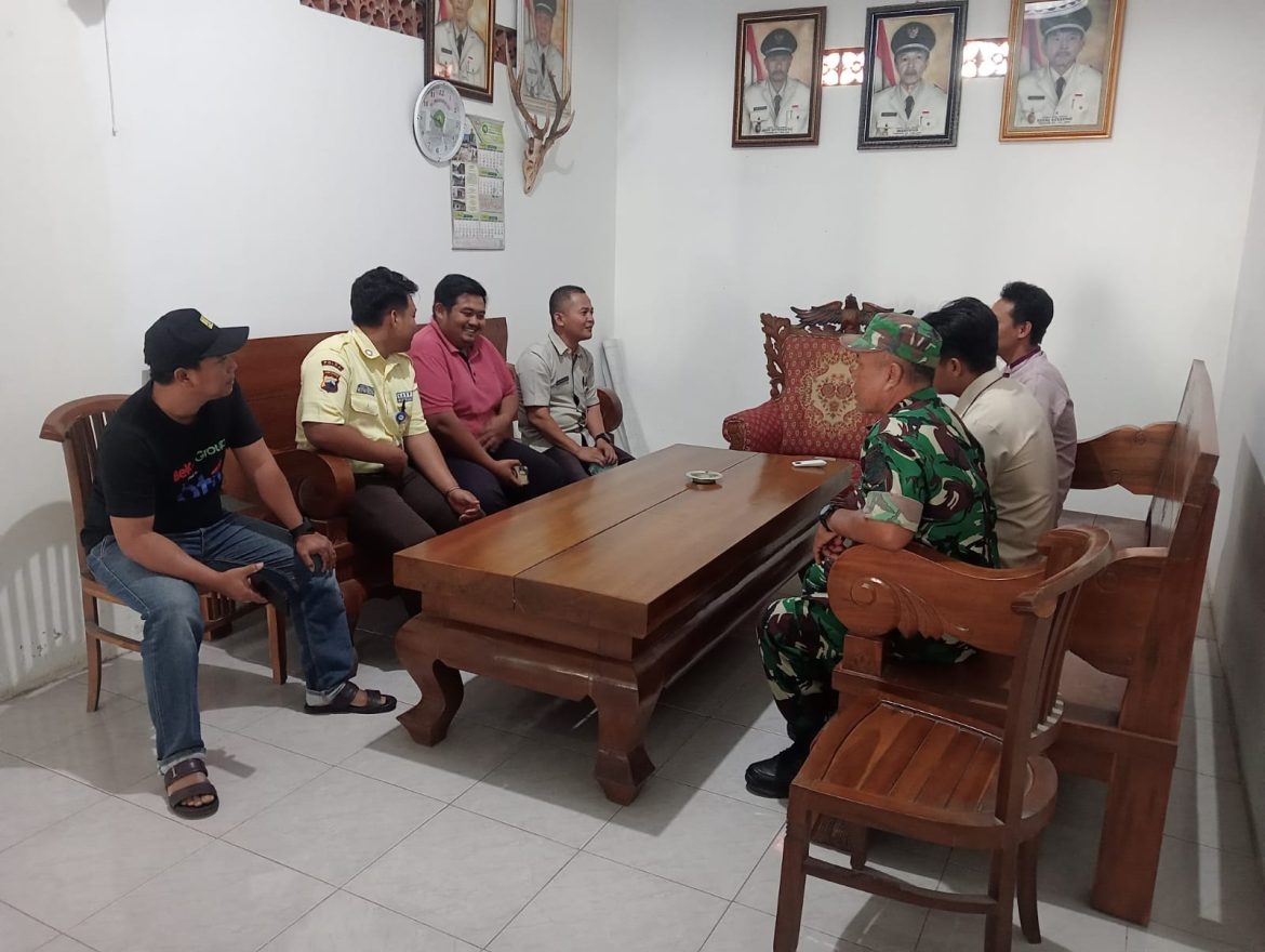 Babinsa dan Bhabinkamtibmas Evakuasi Pasien ODGJ, Wujud Kepedulian dan Sinergi di Andong