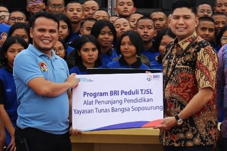 BRI Balige Peduli Serahkan Program Bantuan TJSL Yayasan TB Soposurung