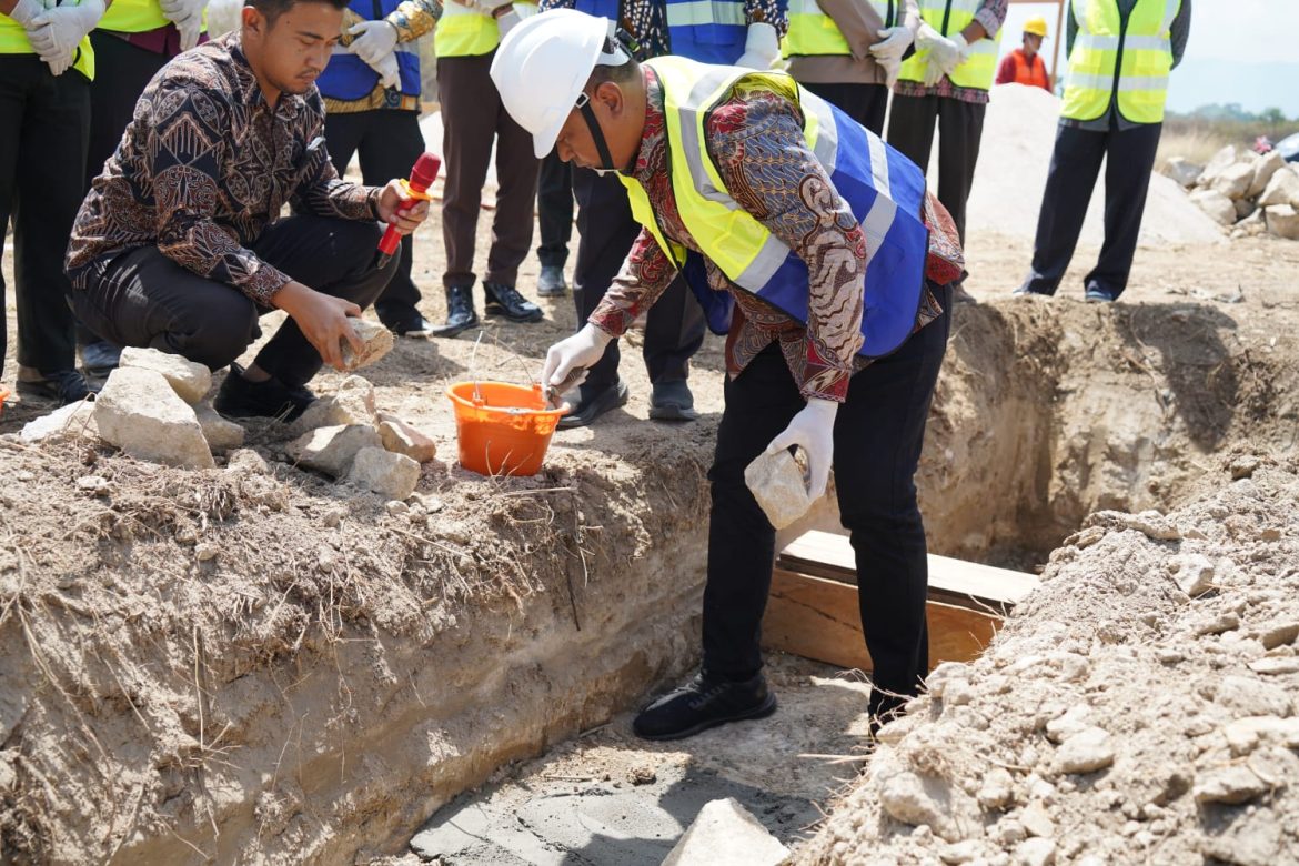 Peletakan Batu Pertama Labkesmas, Bupati : Ini Salah Satu Transformasi Kesehatan