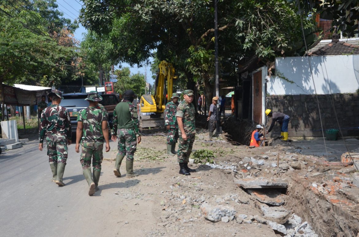 *Dansatgas TMMD Reguler Ke-125 Kodim 0735/Surakarta Cek Progres Pengerjaan Sasaran Fisik TMMD*