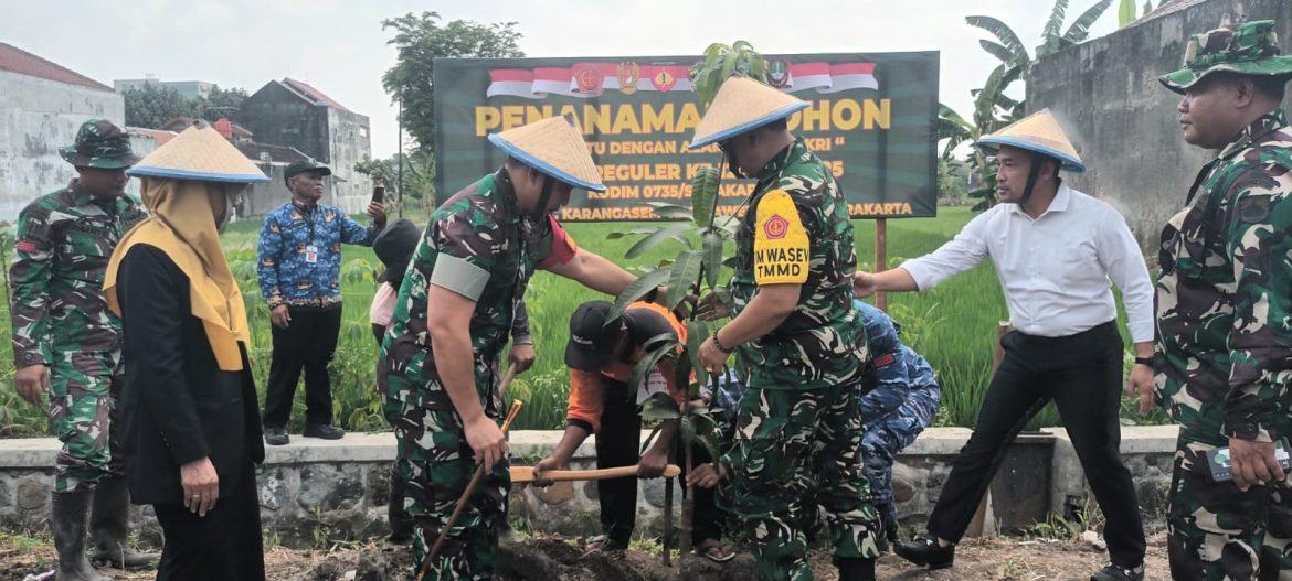 Tim Wasev TMMD Reguler ke-125 Kodim 0735/Surakarta Tanam Pohon Bersama, Sukseskan Ketahanan Pangan*