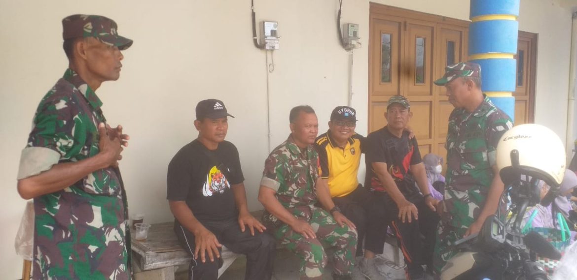 Babinsa Ajak Warga Semarakkan HUT RI ke-80 dengan Semangat Persatuan dan Gotong Royong