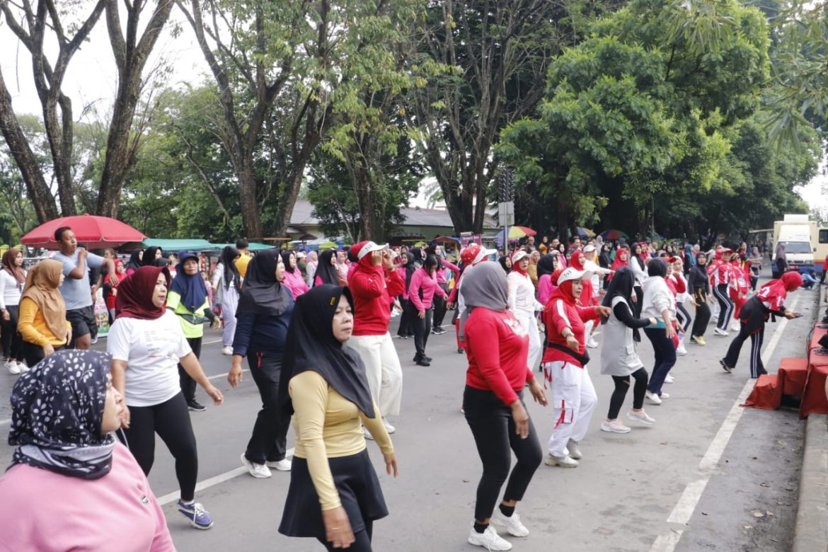 Semarak Kemerdekaan HUT RI ke 80, Polres Langkat Gelar Olahraga Bersama Forkopimda dan Masyarakat.