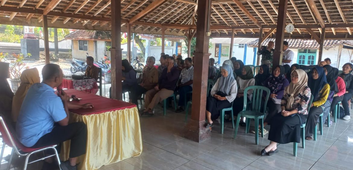 Cegah Penyakit Hewan, Satgas TMMD Boyolali dan Disnak Gelar Sosialisasi di Sarimulyo