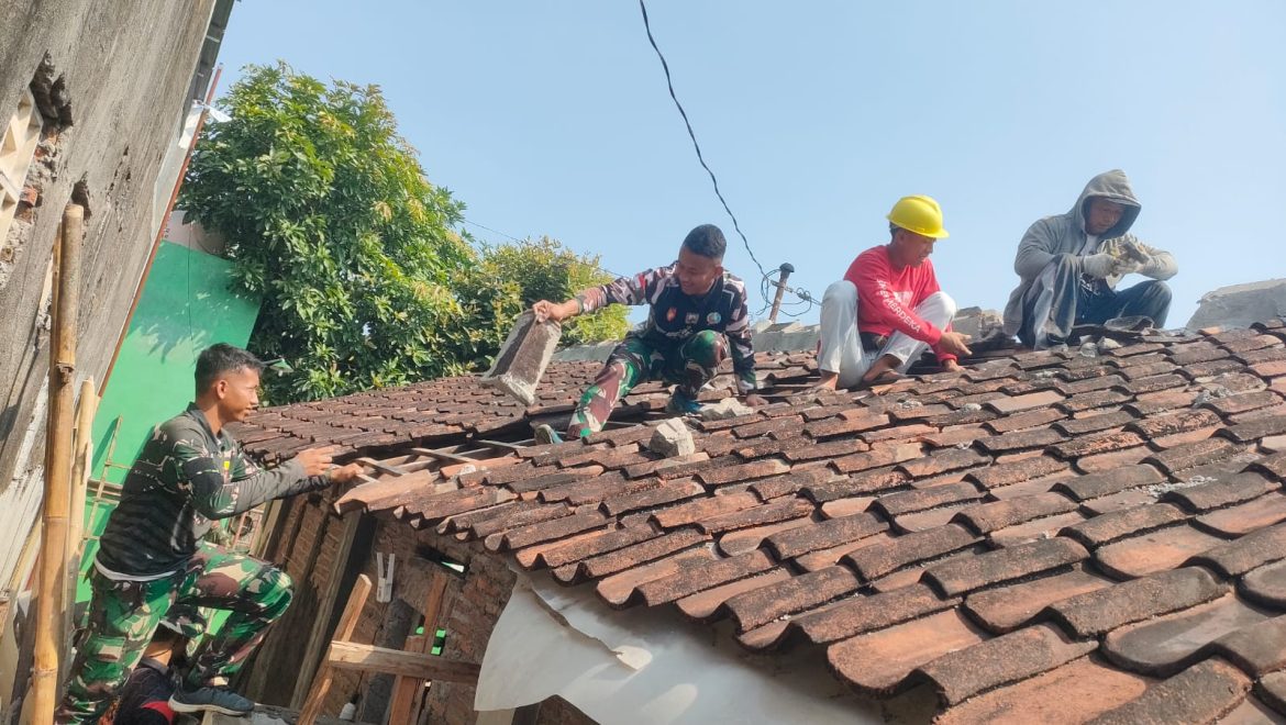 *Pengerjaan Sasaran Fisik Renovasi RTLH TMMD Reguler Ke-125 Kodim 0735/Surakarta Terus Dikebut*
