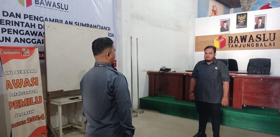 Saat Pimpin Apel, Nazmi Hidayat S, SH Tegaskan Jaga Integritas Dan Nama Baik Lembaga