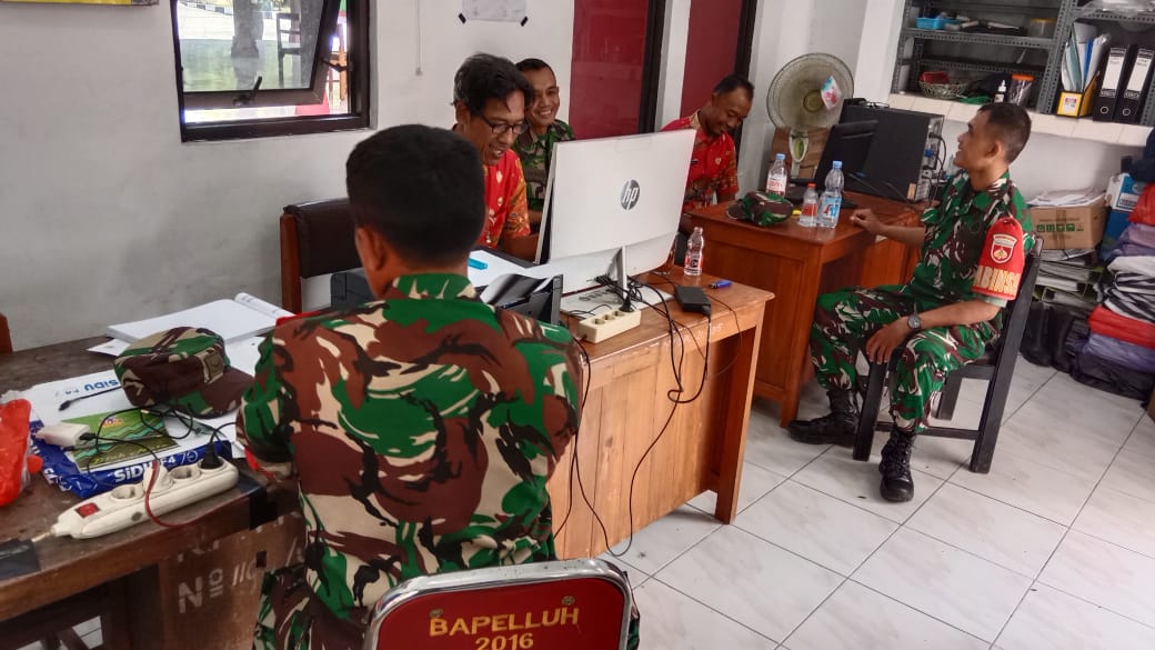 Babinsa dan PPL Jalin Sinergi, Bertukar Informasi untuk Tingkatkan Ketahanan Pangan di Desa