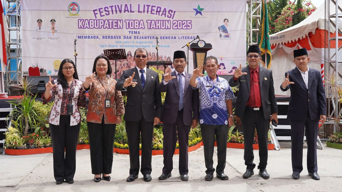 Festival Literasi Kabupaten Toba Dorong Masyarakat Gemar Membaca di Era Digital