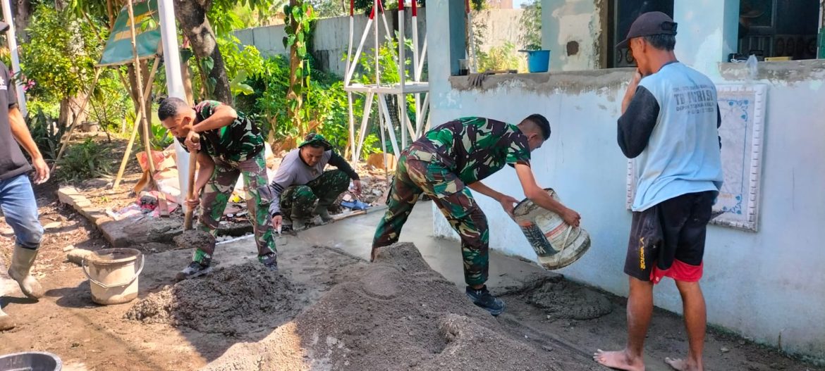 Bersama Warga, Satgas TMMD Reguler Ke-125 Kodim 0735/Surakarta Genjot Renovasi MCK Umum*