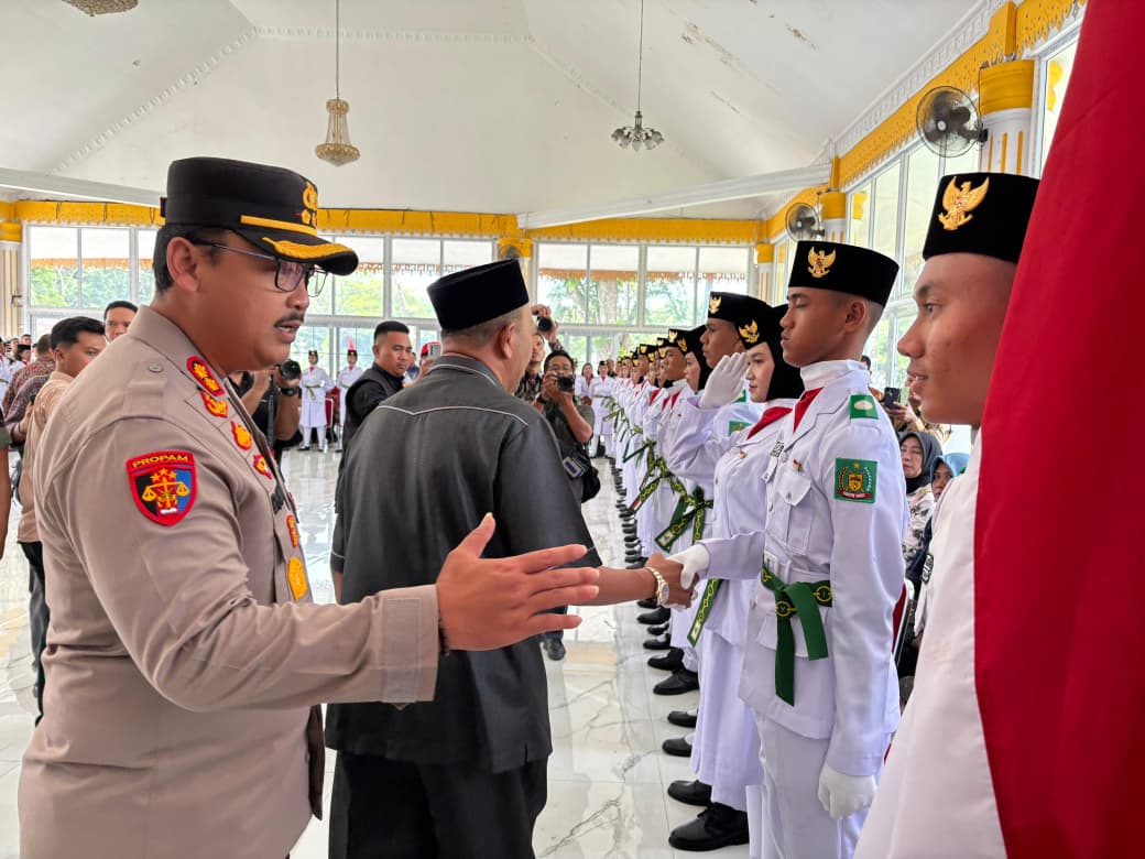Kapolres Langkat Hadiri Pengukuhan Paskibra HUT RI ke-80.