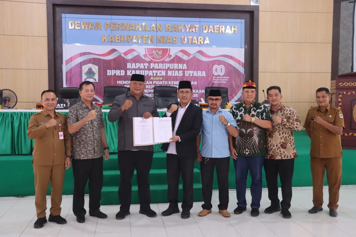 RAPAT PARIPURNA PENGAMBILAN KEPUTUSAN PERSETUJUAN ATAS RANPERDA RPJMD KABUPATEN NIAS UTARA TAHUN 2025–2029