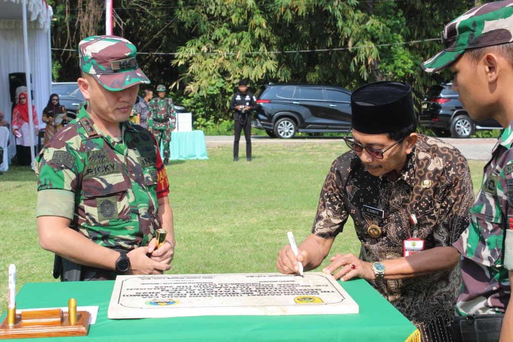 TMMD Sengkuyung tahap III di Ds. Bener Kec. Ngrampal Kab. Sragen resmi ditutup