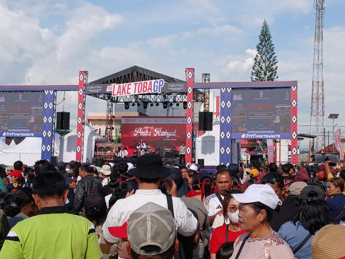 Pesta Horas Danau Toba 2025 Jadi Sorotan Budaya di Tengah Gelora F1H2O Balige