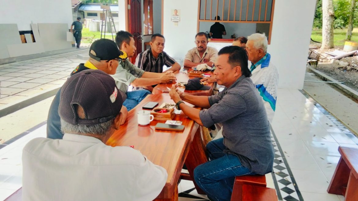 Sabtu 13/09/25 Pukul.9,54.00 Wib pagi Minum Kopi Bareng Persatuan Media Secanggang (PMS) Dengan Manager PT..Buana Estate.
