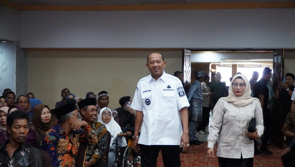 Syah Afandin Harap Lulusan Akbid Langkat Jadi Bidan Kompeten dan Berakhlak