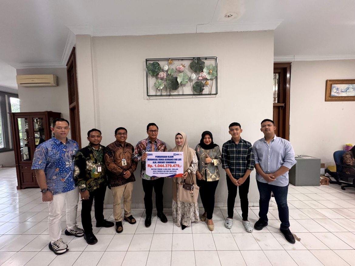 BRI Cabang Pematang Siantar Serahkan Klaim Asuransi Jiwa BRIlife