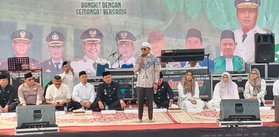 Peringatan hari jadi Pasaman ke 80, Tablikh Akbar Ustad Ucay Batubara jamaah membludak,