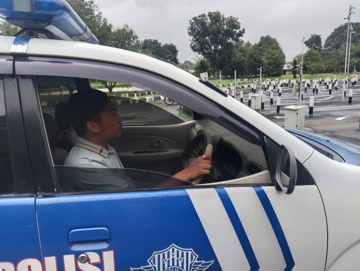 Kasat Lantas Polres Binjai, Ajak Masyarakat Untuk Tidak Menggunakan Jasa Calo Dalam Pengurus SIM