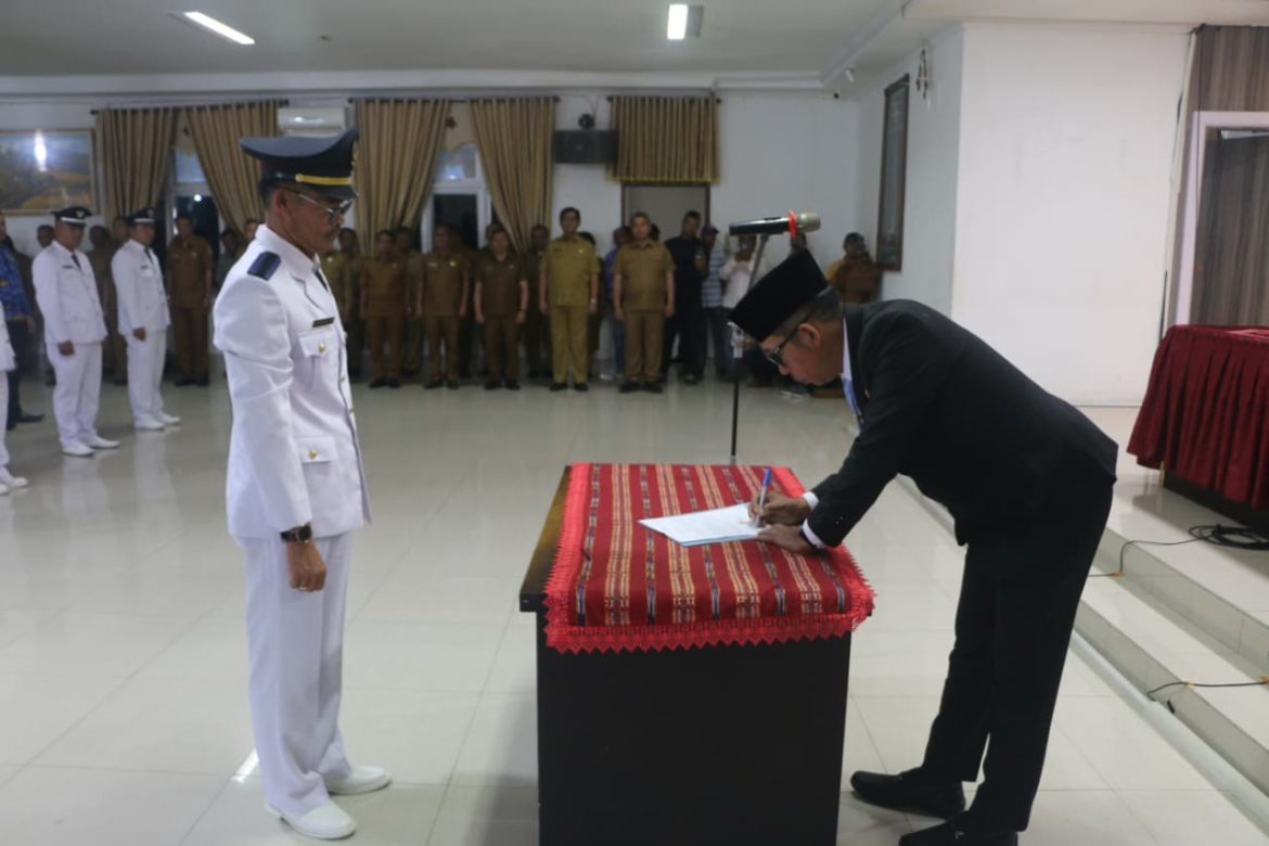 Bupati Tapanuli Utara Lantik 36 Pejabat Administrator dan 17 Pejabat Pengawas, Tekankan Kinerja dan Inovasi ASN