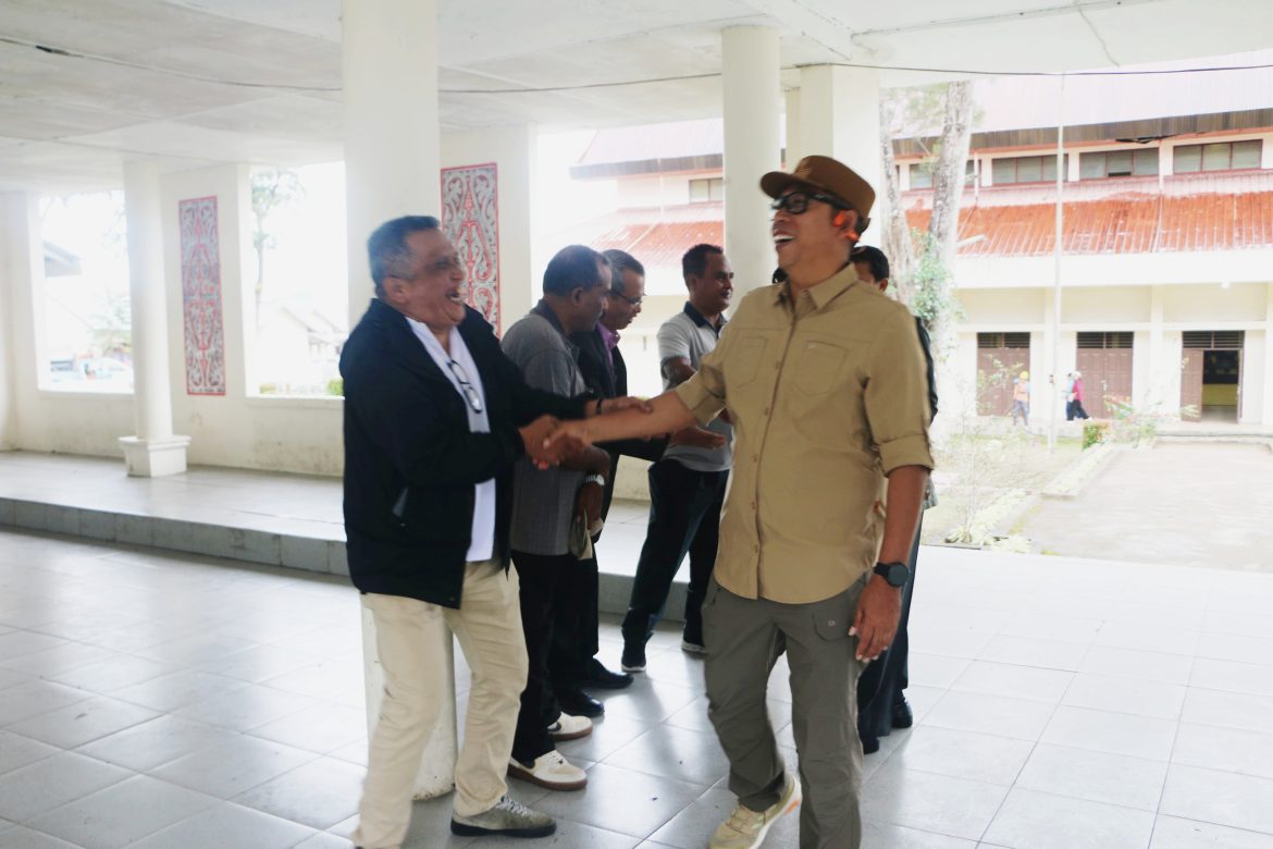‎Bupati Taput Dukung dan Tinjau Kesiapan Rapat Pendeta HKBP 2025