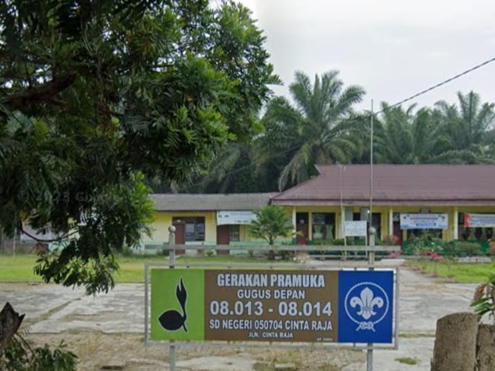 Ruang Kelas dan Kamar Mandi Baru: kepala sekolah dan Dewan Guru Bersama Masyarakat Ucapakan Terimakasih Kepada Bapak Bupati Langkat.