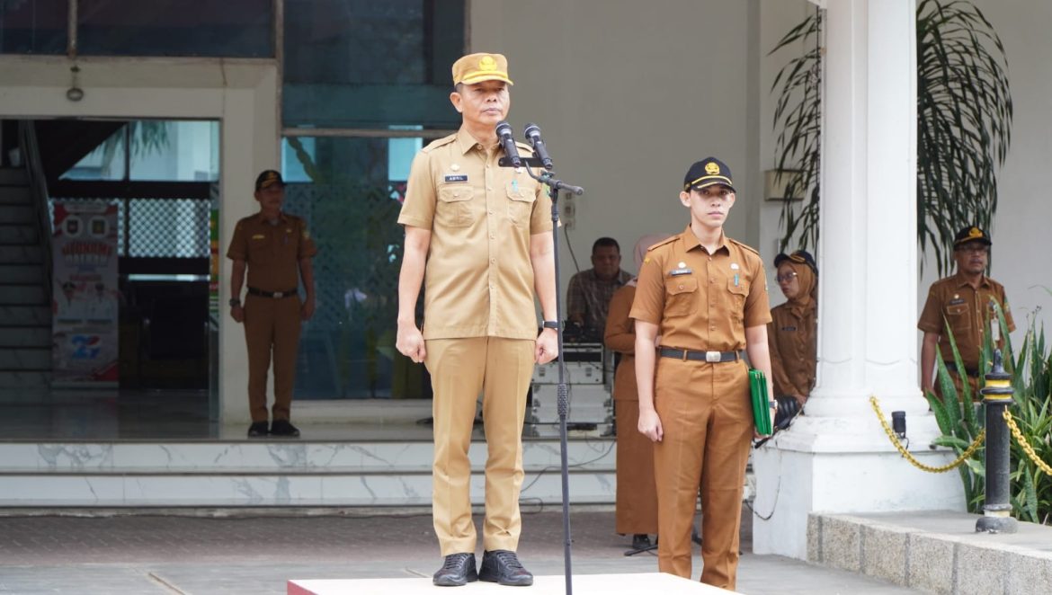 Syah Afandin Serahkan Bantuan untuk Haul Tuan Guru Besilam ke-102