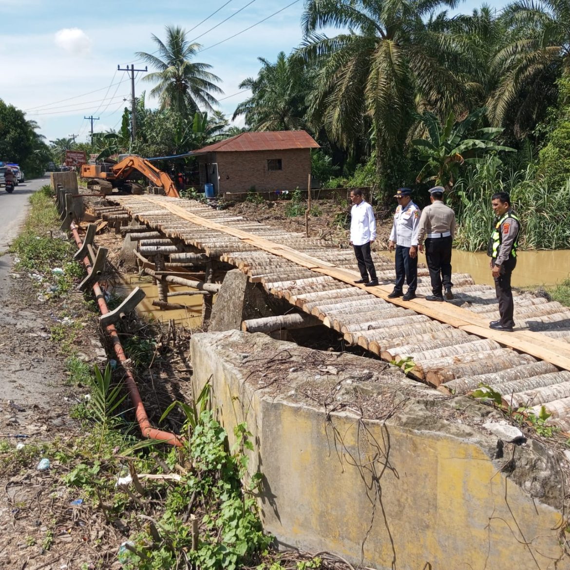 Sat Lantas Polres Langkat Bersama Instansi Terkait Tinjau Infrastruktur Wisata Tangkahan.