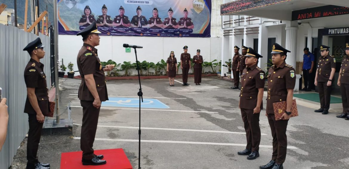Peringatan Hari Pahlawan Ke -80 di Hadiri Seluruh Pegawai Kejaksaan Negeri Toba