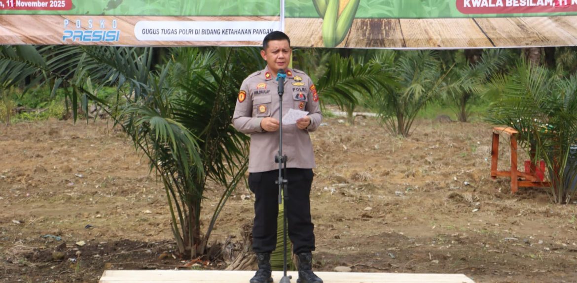 Polres Langkat Dukung Ketahanan Pangan: Kapolres Langkat Hadiri Penanaman Jagung Serentak di Padang Tualang.