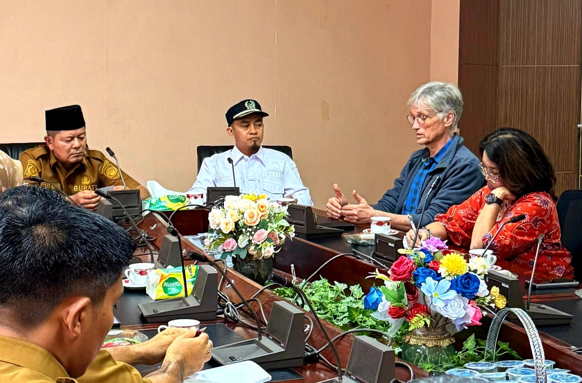 KfW Jerman Lirik Kab,Pasaman, Bupati Welly Suhery Perkuat Petani Usulkan Pengembangan Kebun Kopi dan Aren.