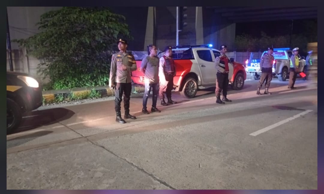 Pamapta Polres Langkat Pimpin Patroli KRYD Antisipasi Gangguan Kamtibmas Di Malam Hari.