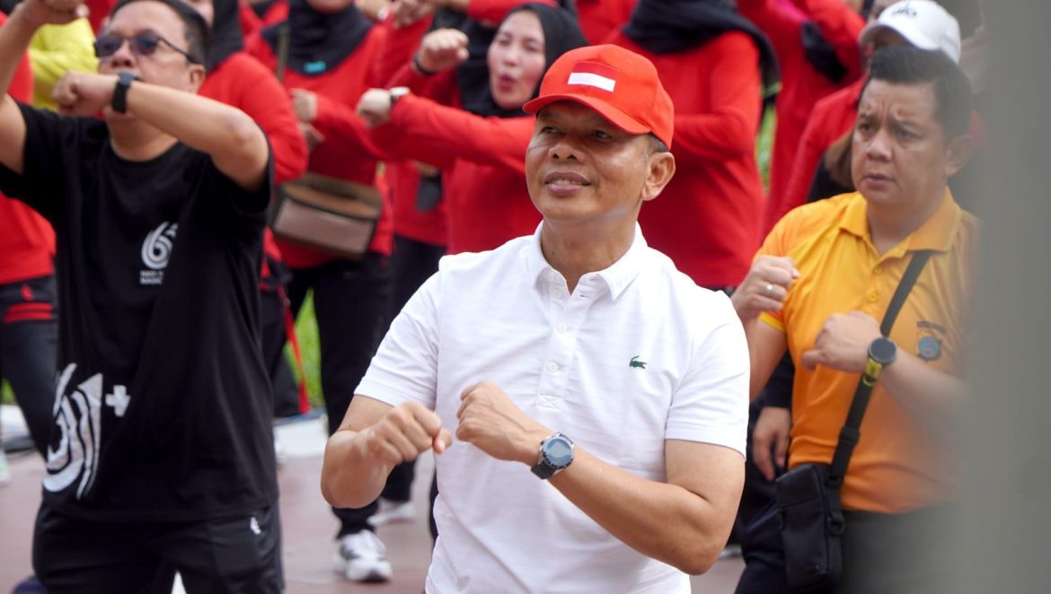 Gerak Jalan Santai Semarakkan HKN ke-61, Sekda Langkat Ajak Warga Hidup Sehat.