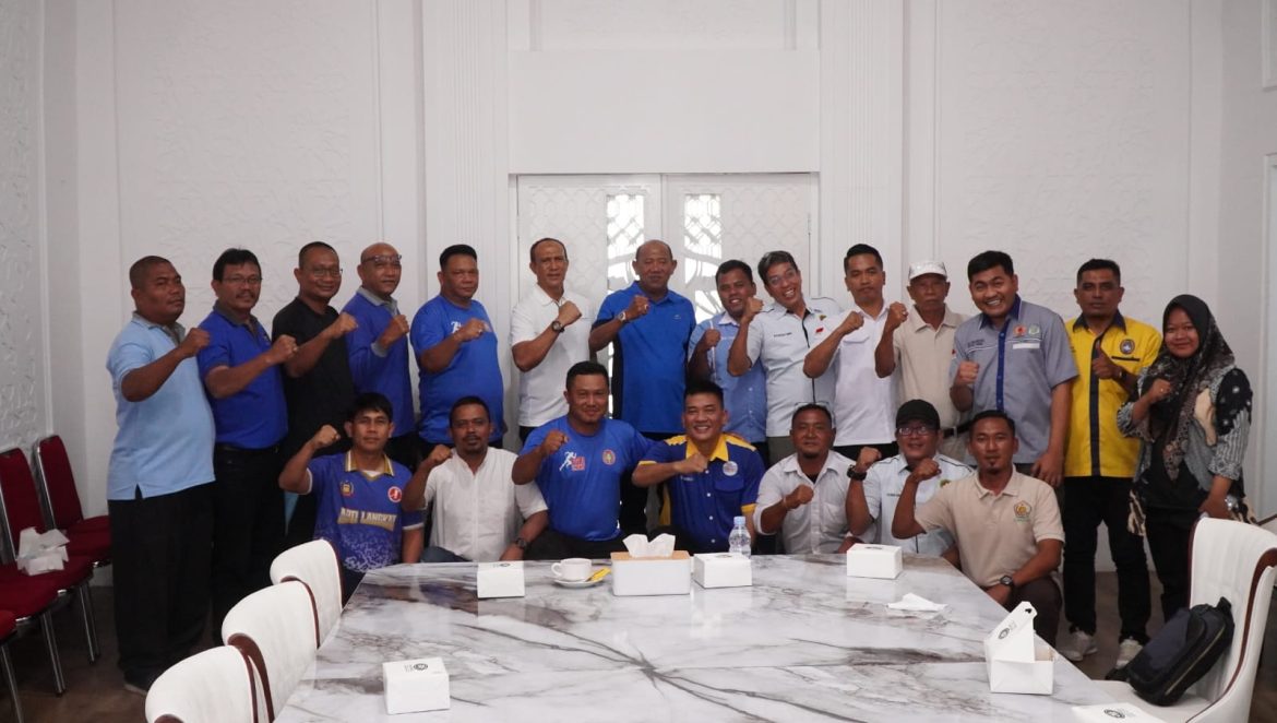 Bupati Syah Afandin Salurkan Bantuan ke 10 Cabor, Tegaskan Komitmen Pembinaan Atlet Muda Langkat.
