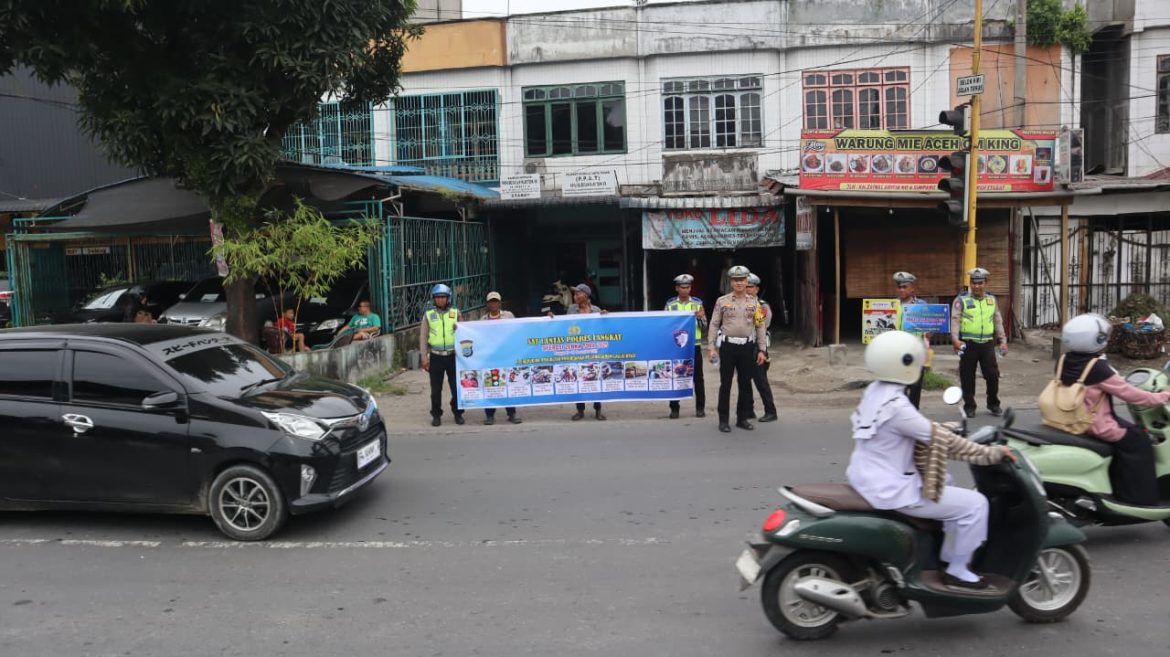 OPS Zebra Toba 2025, Polres Langkat Gencarkan Edukasi Humanis di Jalan Raya.