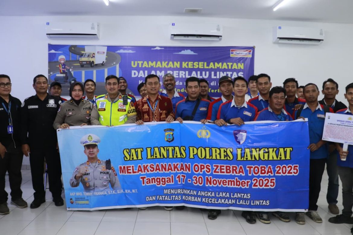 Polres Langkat Gelar Binluh Kamseltibcar Lantas kepada Staf dan Sopir Indomarco.