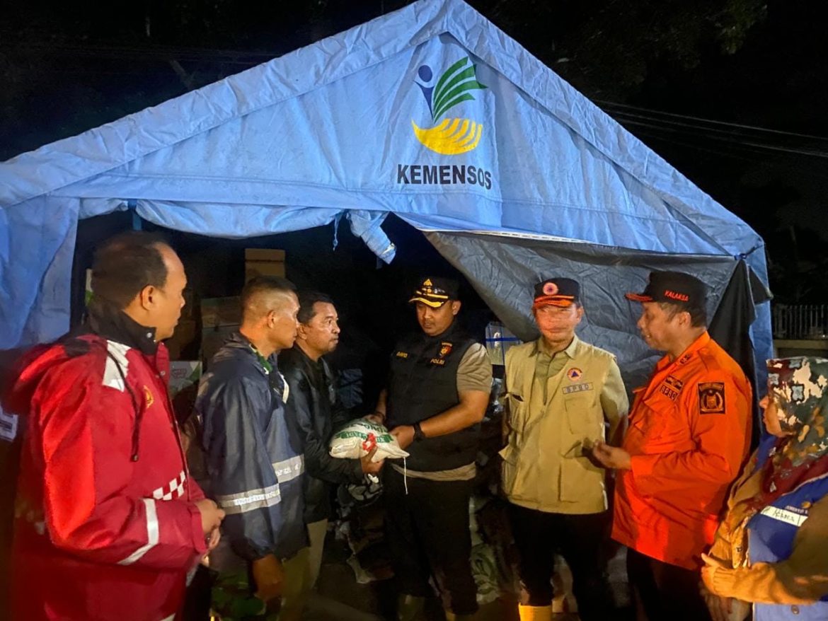 Bupati Langkat Pastikan Bantuan Tembus Lokasi Banjir Terparah.