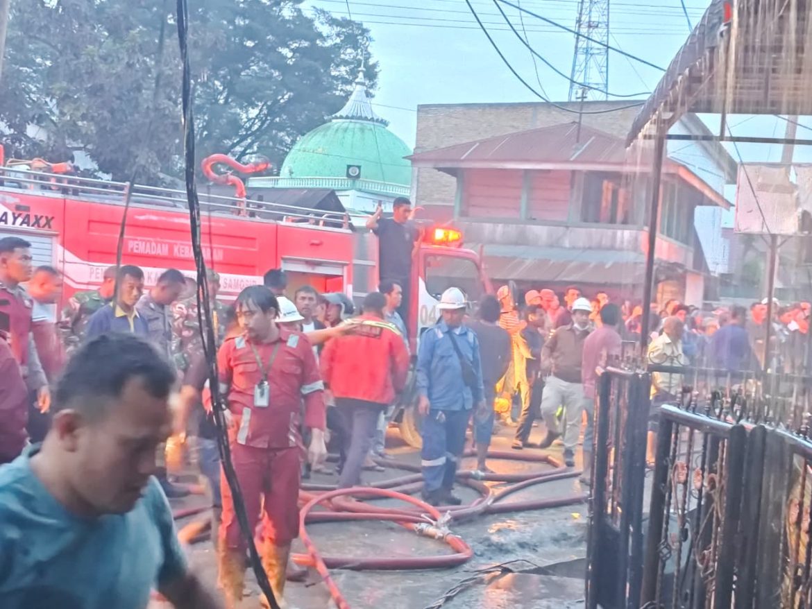 2 Rumah Semi Permanen di Porsea Terbakar, Diduga Korsleting Listrik