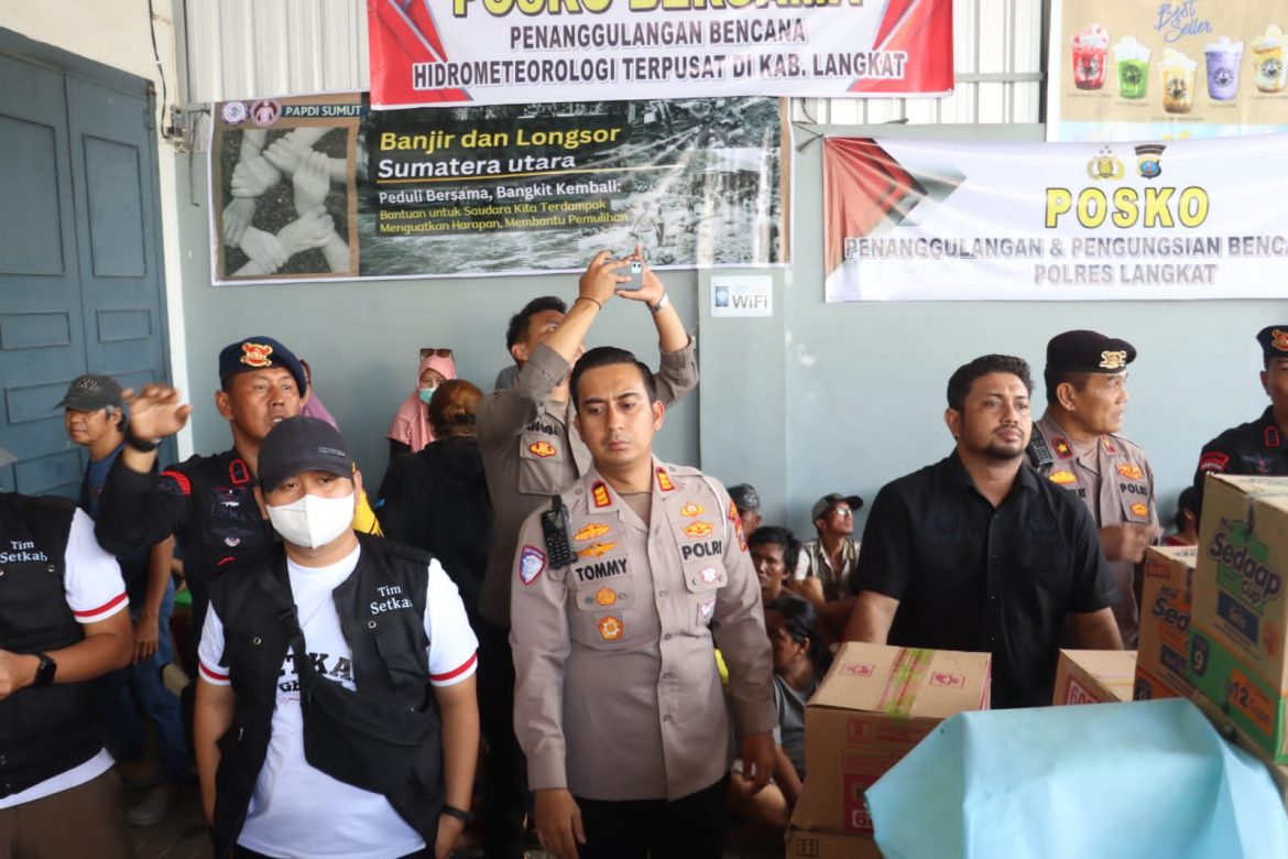 Tim Setkab RI Salurkan 1.000 Paket Bantuan untuk Korban Banjir, Kapolres Langkat: “Prioritas Kita adalah Warga Tanjung Pura”